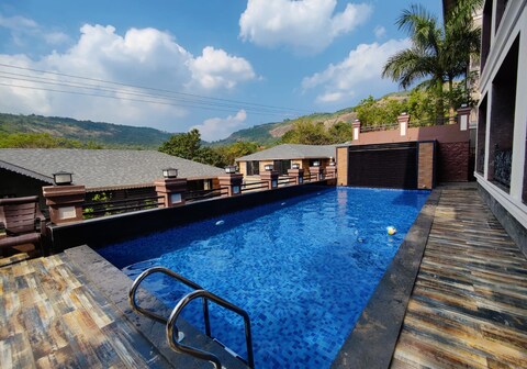 Lakeside 6BHK Luxurious with Pvt Pool by Aashiyaanaa