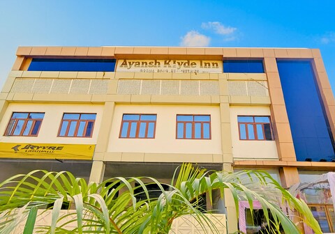 Ayansh Klyde Inn Lucknow