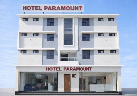 Hotel Paramount