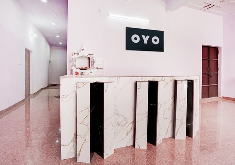 Hotel O Chaudhary Raj Hotal