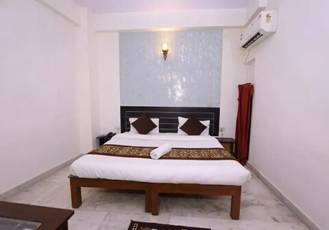 FabHotel GRG Bhawan