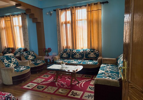 Pahadi Vistas - Entire 2BHK Apartment