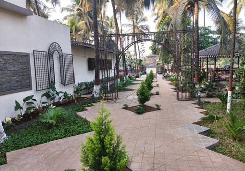 Parkwood Exotica Resort