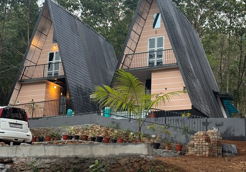 Zerahs Villa - Athirappilly