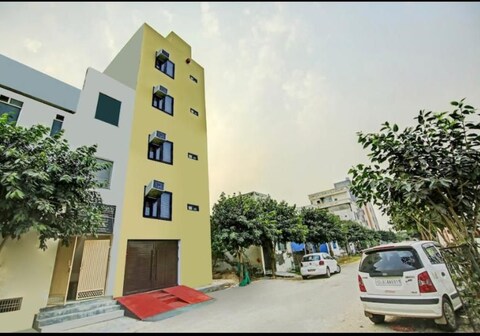 Green Orbit Hotel
