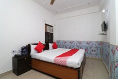 OYO 30701 Four Season Inn, Agra OYO 30701 Four Season Inn, Agra