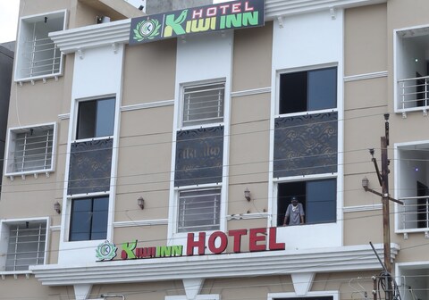 Kiwi Inn Hotel -Bhawarkuan