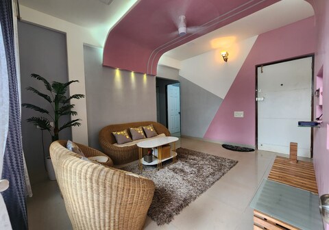 The Purple Leaf (Premium) Home stay