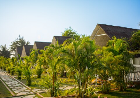 Royal Agonda|Beachside Villa & Restaurant