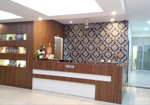 Hotel Pearl Residency