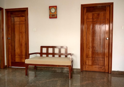 Aashraya Homestay | Rooms & Caretaker