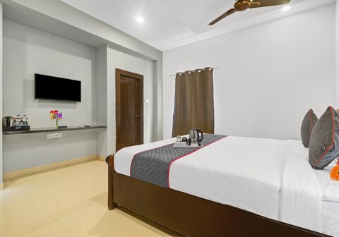 Super Townhouse RCC PARK VIEW INN