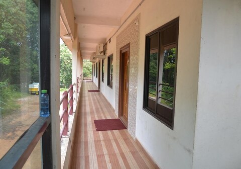 SANJANA SERVICE APARTMENTS