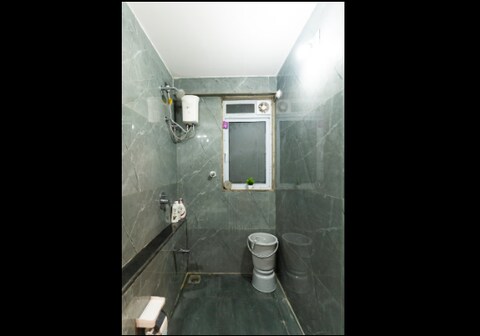 Peaceful, Spacious 2bhk with Balcony in Powai by Iconic Stays