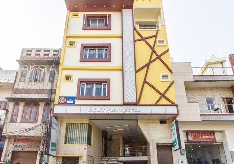 Sehmi's Best Rest Inn