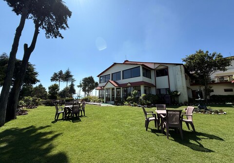 Classic Hill Top Resort