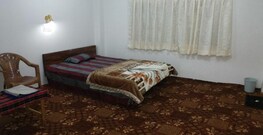 Hotel Delhi Star, Srinagar Hotel Delhi Star, Srinagar