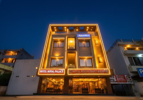 FabHotel Royal Palace