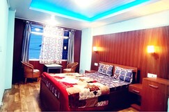 'Hotel Little Hut - 550 mts from Mall Road, Darjeeling 'Hotel Little Hut - 550 mts from Mall Road, Darjeeling