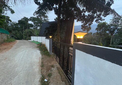 Heavenly Daze Holidays, Munnar