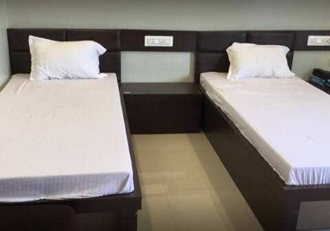 V EXECUTIVE HOTEL