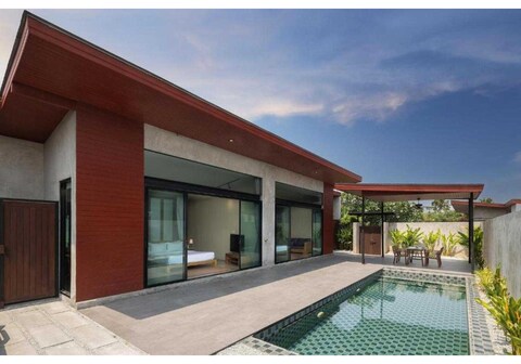 Sunday Sea Two Pool Villa Pattaya