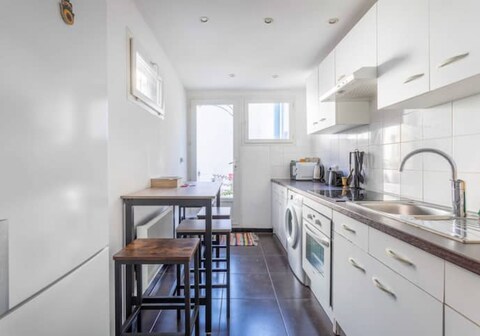 Cozy 1 bedroom apartment in La Plaine district - 1