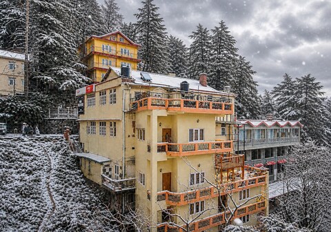Hotel Rocksea Mall Road