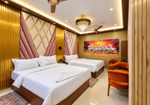 HOTEL AYANSH