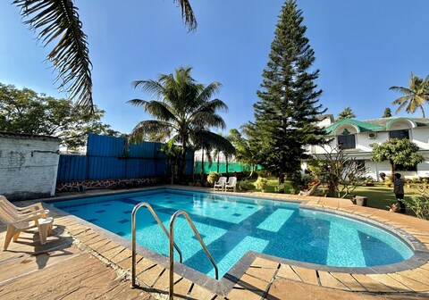 Pyrite Blue Waters Villas with Spacious Lawn