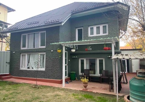 Naju Villa-Entire 2BHK Villa near Srinagar Airport