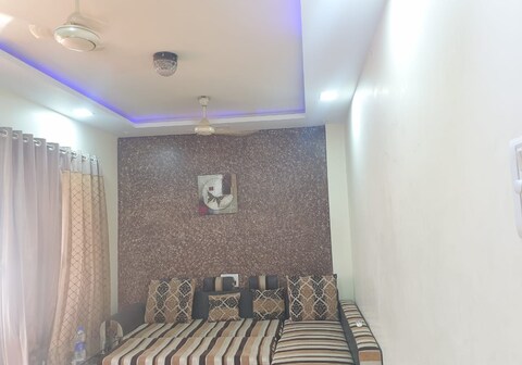 Cheerful 2 bhk bunglow with parking