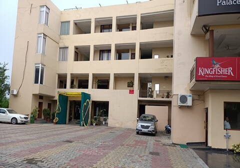 Hotel Suvidha Palace