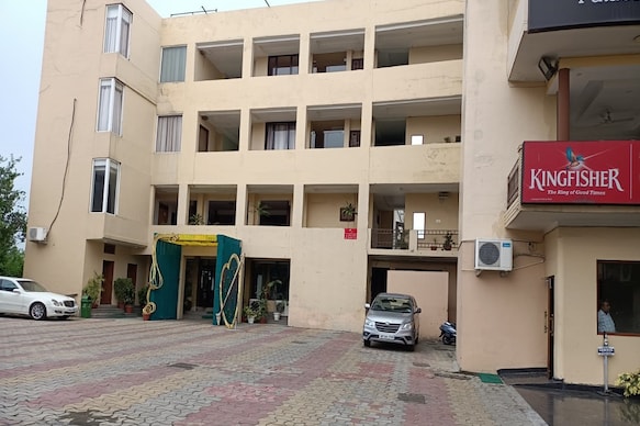 Hotel Suvidha Palace