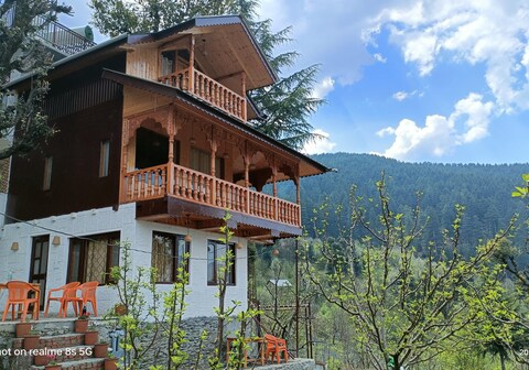 Narayana Tree Cottage