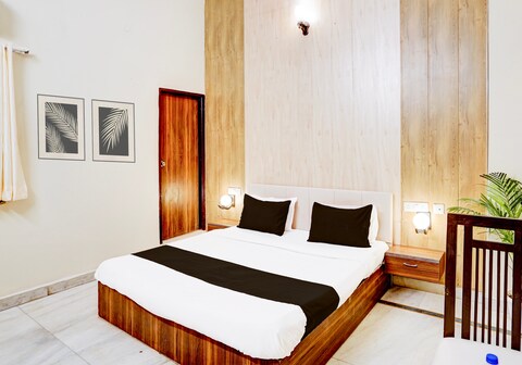 Collection O The Grand Palace Hotel & Banquet