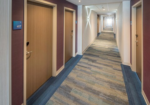 Holiday Inn Express - Red Deer North
