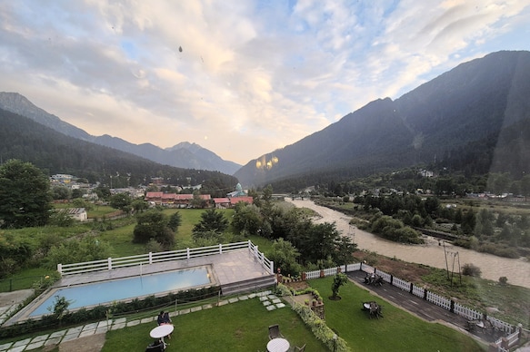 MountView Pahalgam(Riverside)