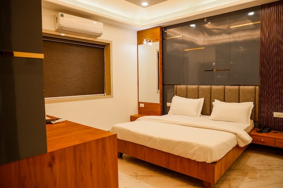 Hotel Radhika Executive