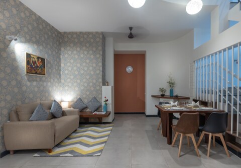 Ixora Suites (Near 100 Ft Rd & Indiranagar Metro Station)