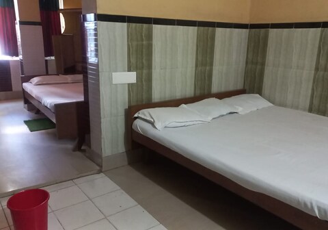 Mayur Palace Lodge || 5 minutes walking from beach