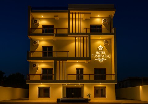 Hotel Pushparaj:100m to the beach. Hear the waves!