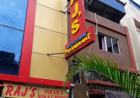 Rajs (Loadging & fooding)