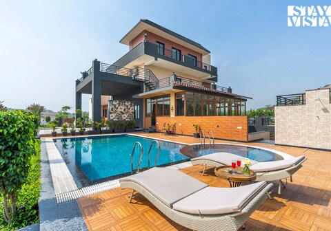 StayVista at Breeze @ Shivoham Farms