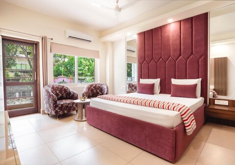 Aarohan Luxurious 4 BHK villa with Ganga View