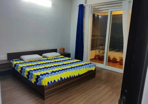 Spacious 3BHK Apartment 22 Floor