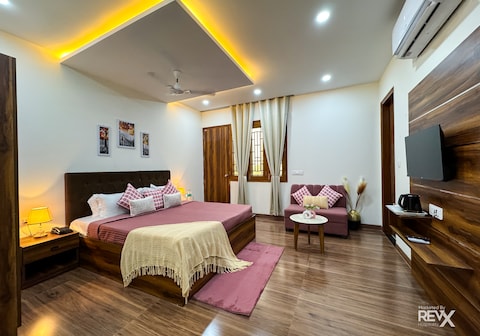 Guru Sadan | A Luxe Stay