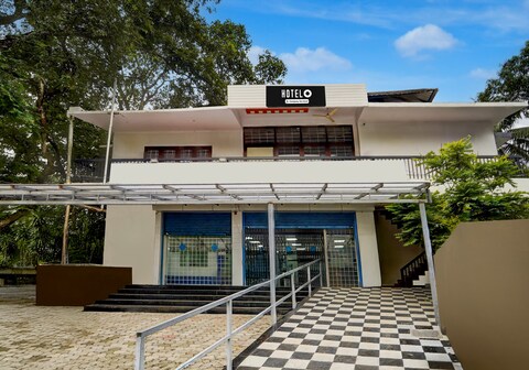 Super Hotel O CSIR Pappanamcode Formerly Ambadi Guest House
