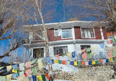 NARENDRA LAKE CORNER HOMESTAY