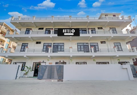 Super Hotel O Shimla Bypass Road ISBT Dehradun Formerly Benison Guest House